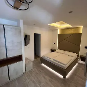 Frühstückspension H&h - Adults Only Rovinj