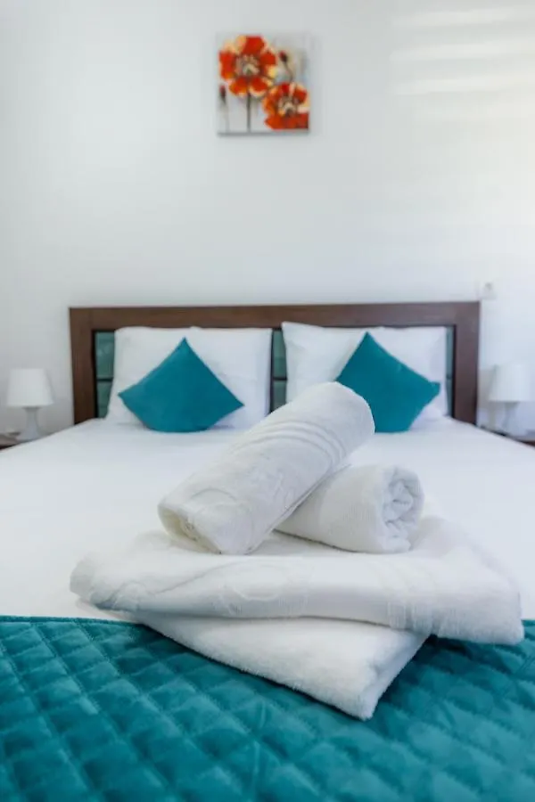 Hotel Sir Lujerului Bukarest 2*,  Románia