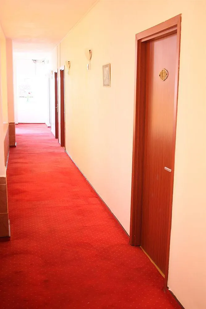 Hotel Sir Lujerului Bucharest 2*,  Romania